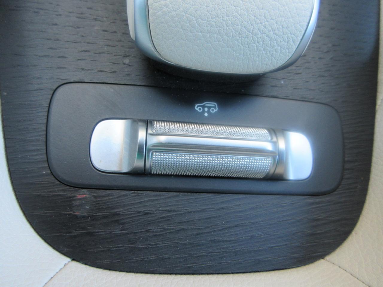 Mercedes-Benz GLS  2024