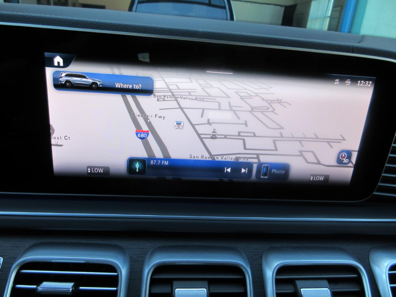 Mercedes-Benz GLS  2024