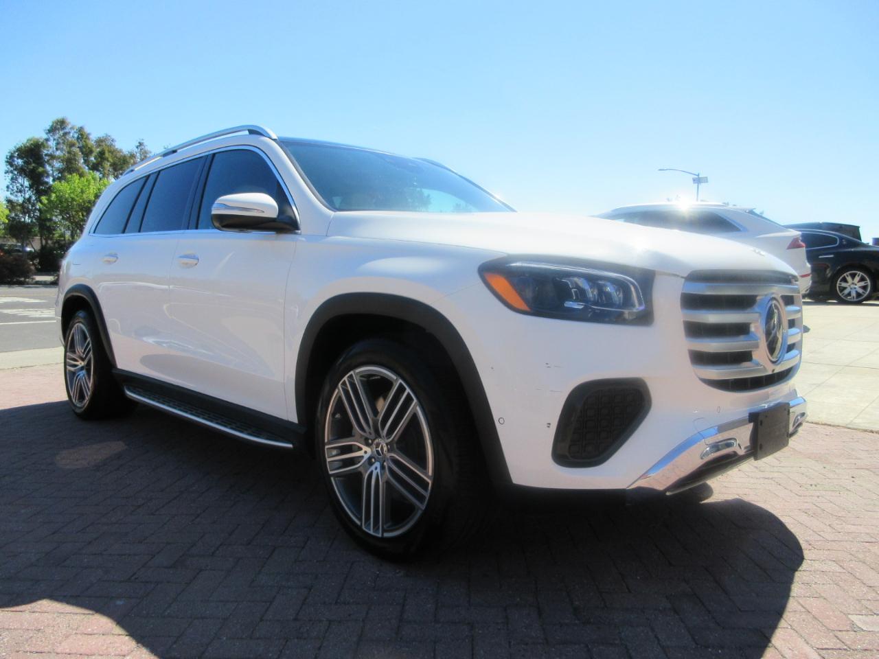 Mercedes-Benz GLS  2024