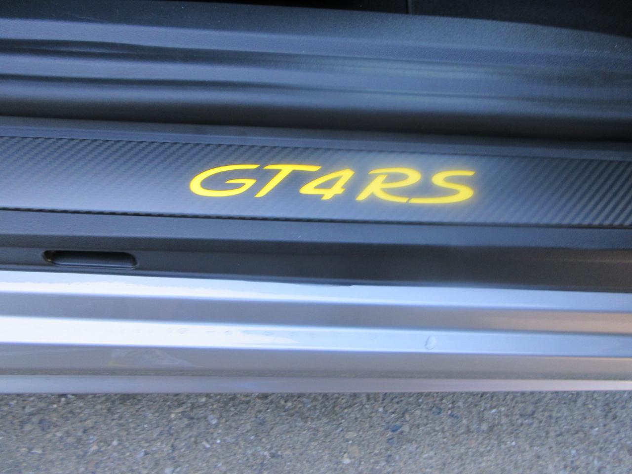 Porsche 718 Cayman  2023