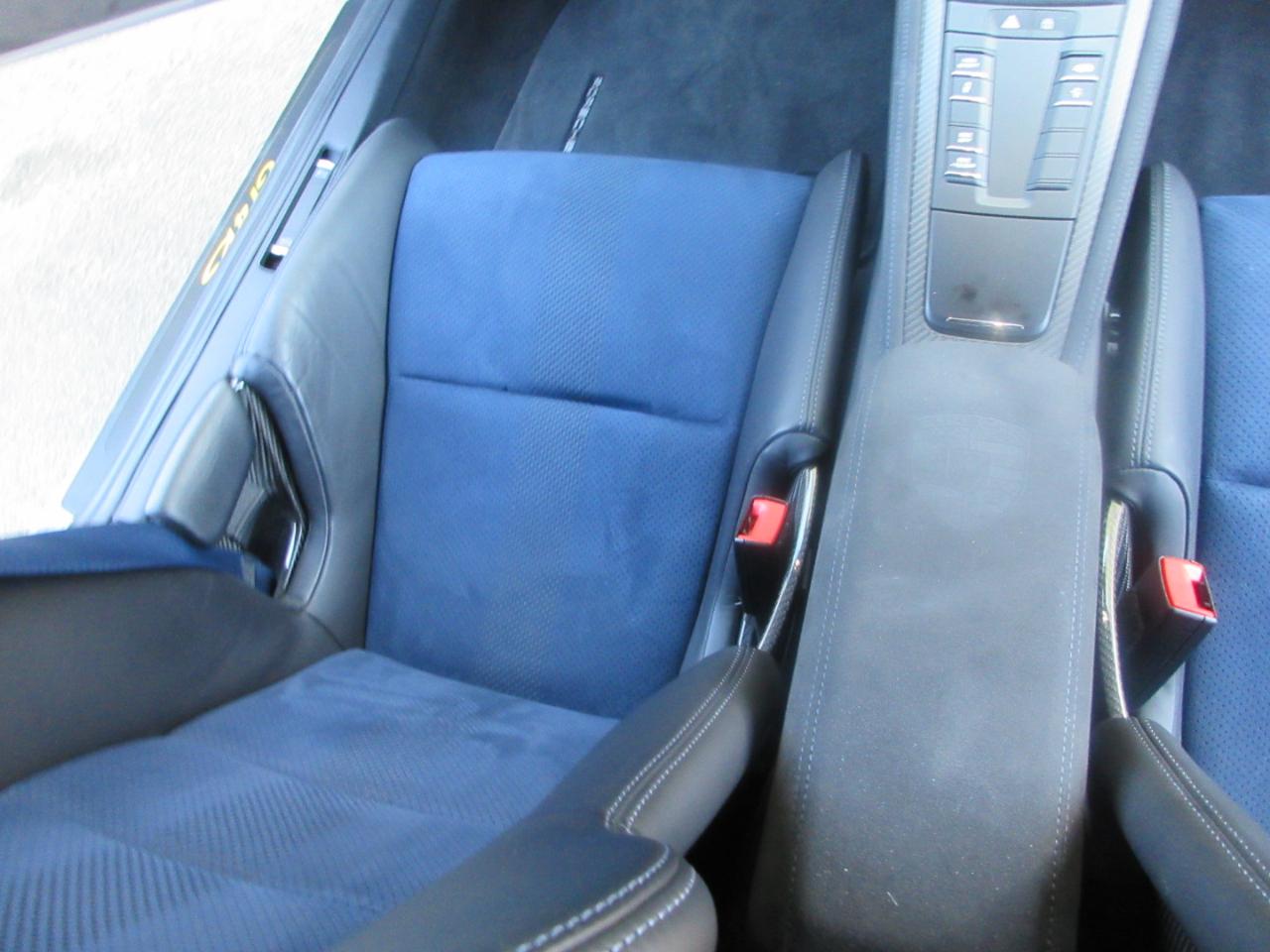 Porsche 718 Cayman  2023