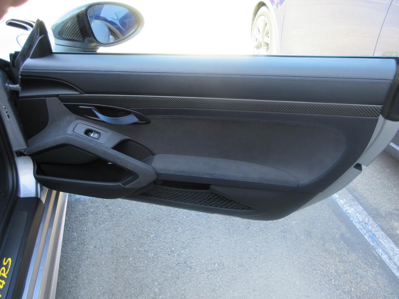 Porsche 718 Cayman  2023