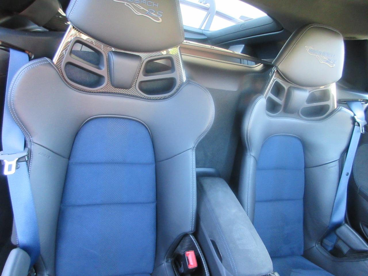 Porsche 718 Cayman  2023