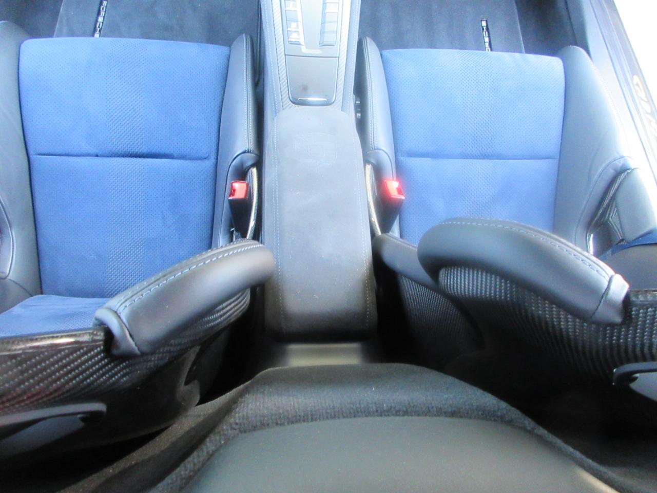 Porsche 718 Cayman  2023