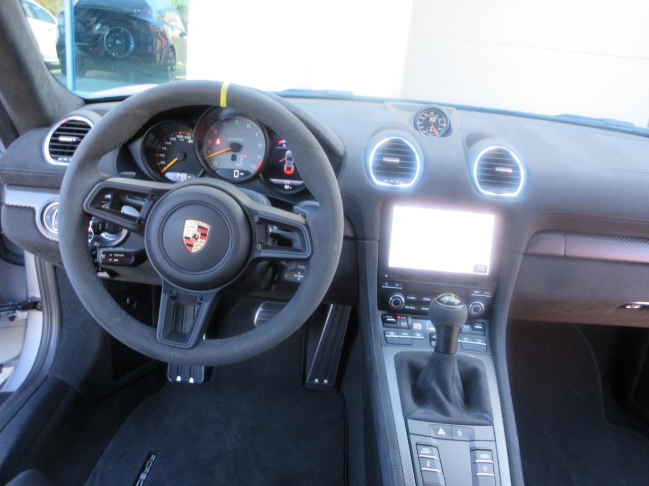 Porsche 718 Cayman  2023