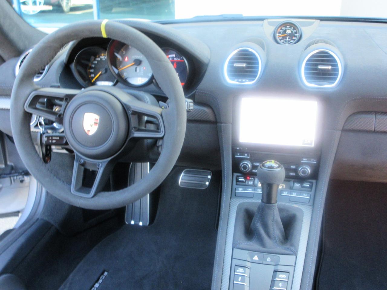 Porsche 718 Cayman  2023