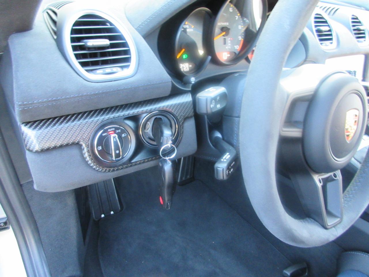 Porsche 718 Cayman  2023