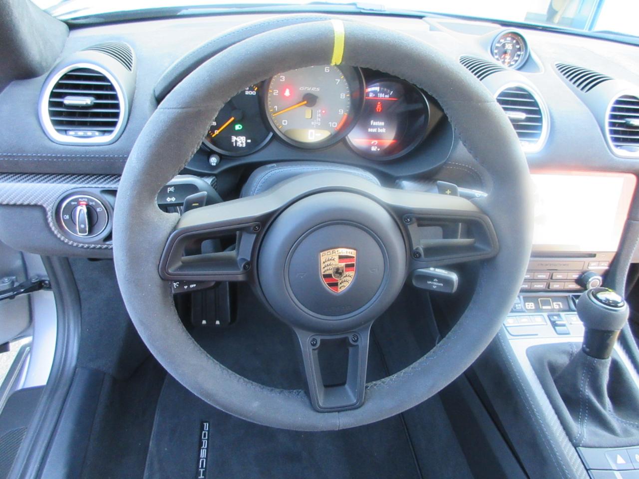 Porsche 718 Cayman  2023