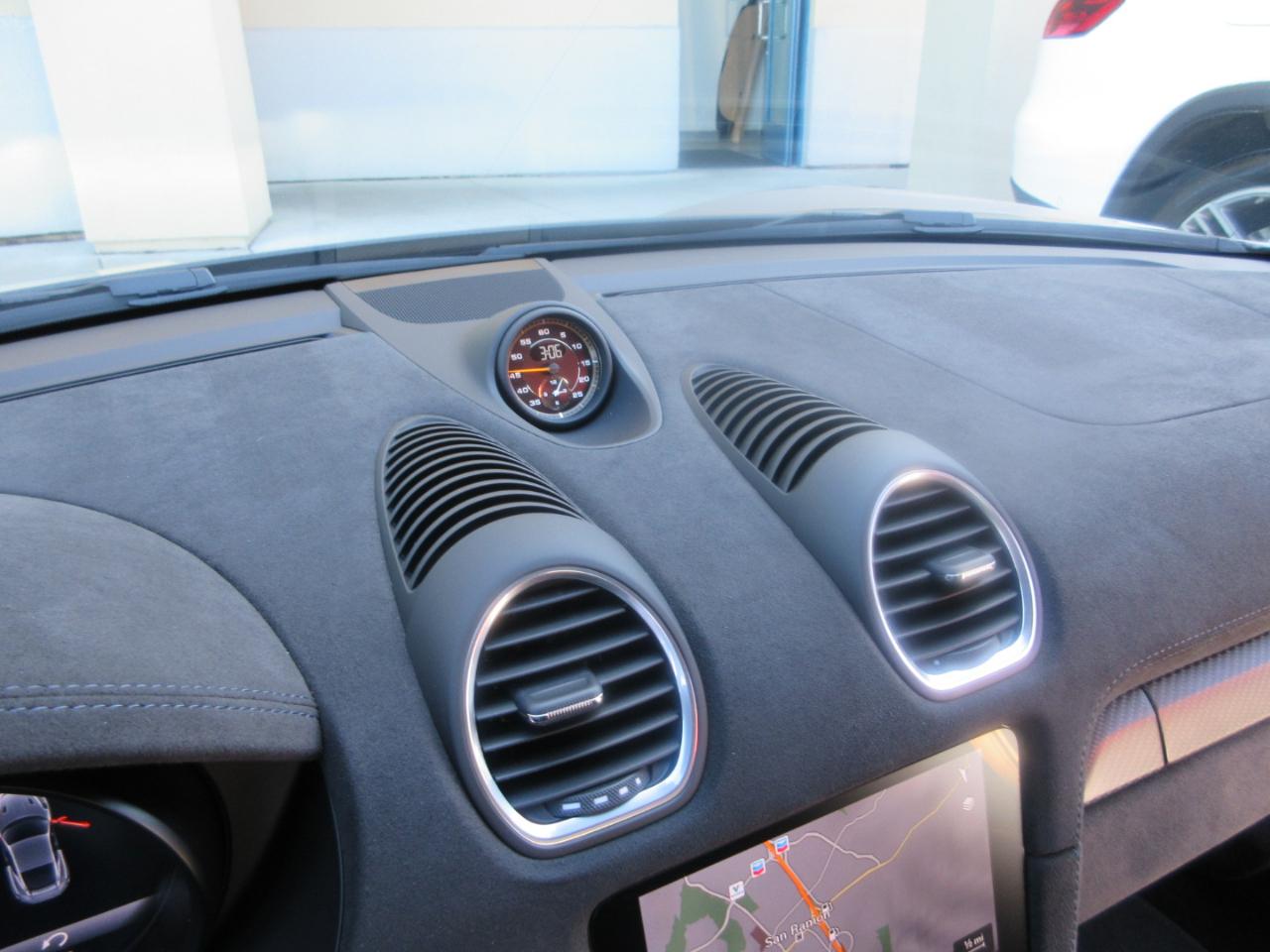 Porsche 718 Cayman  2023