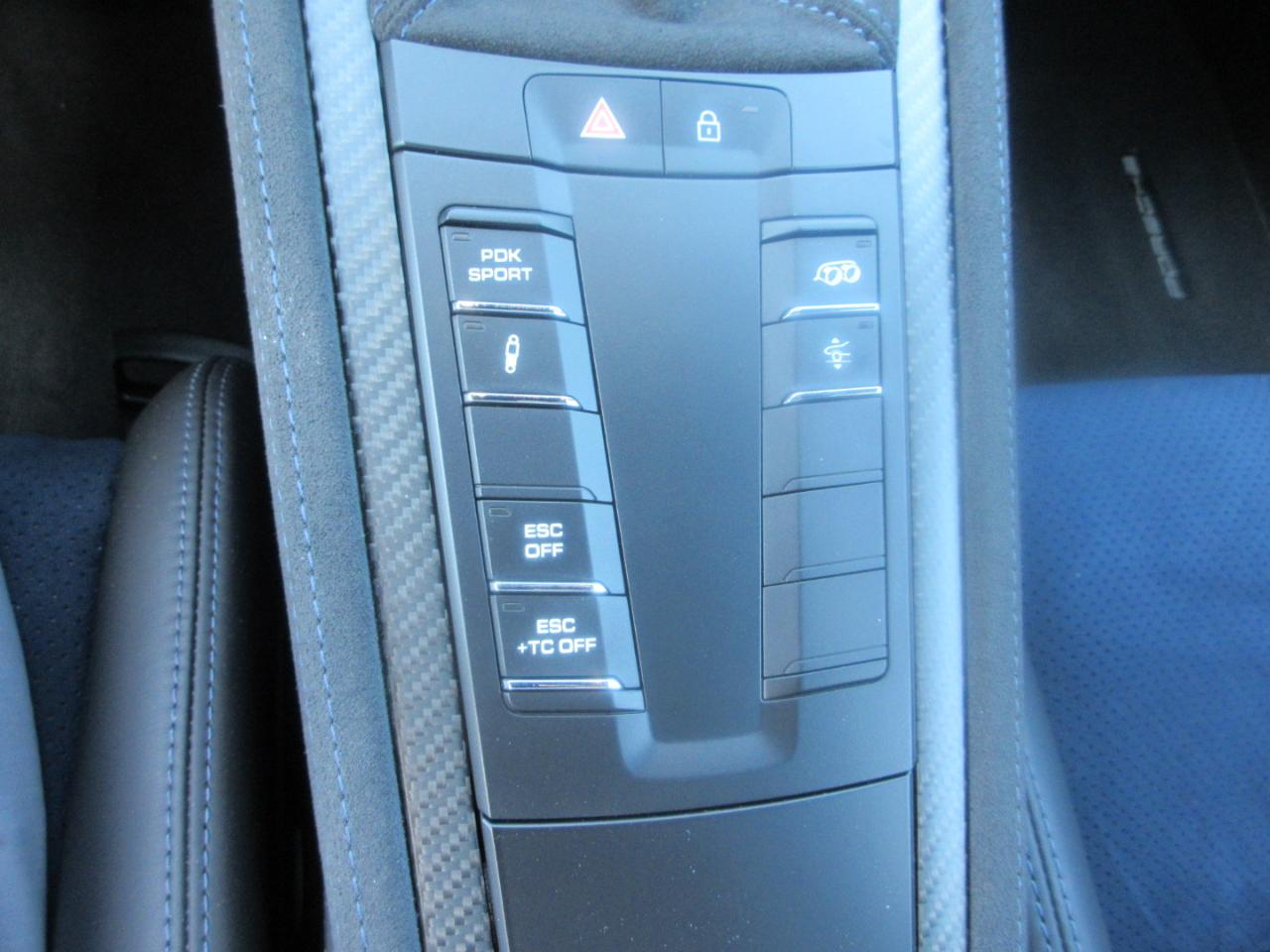 Porsche 718 Cayman  2023