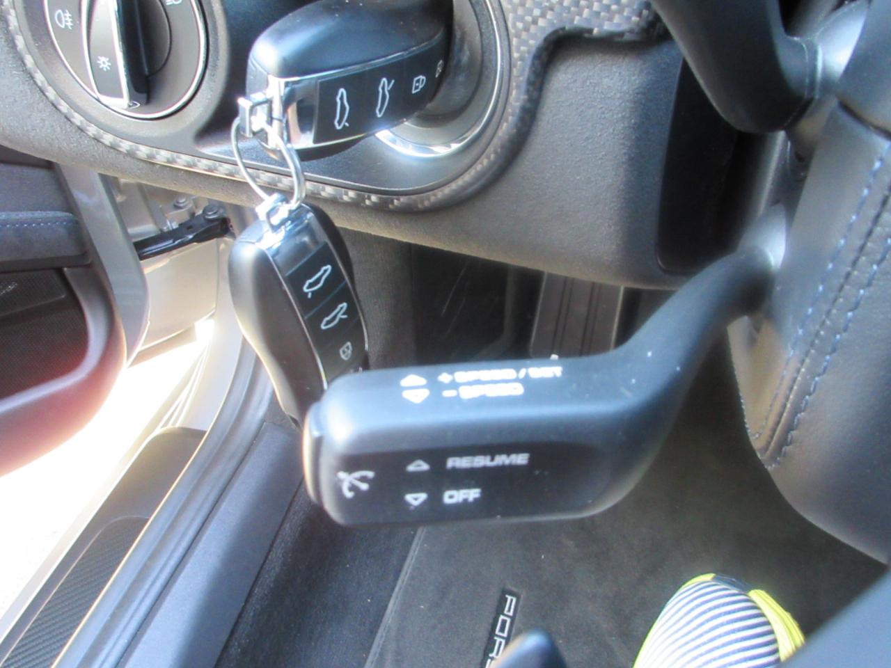 Porsche 718 Cayman  2023