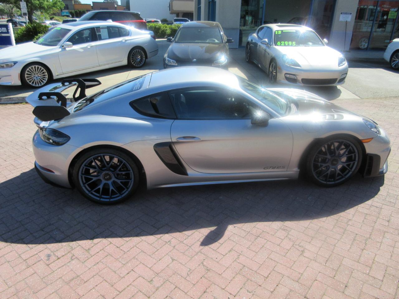 Porsche 718 Cayman  2023