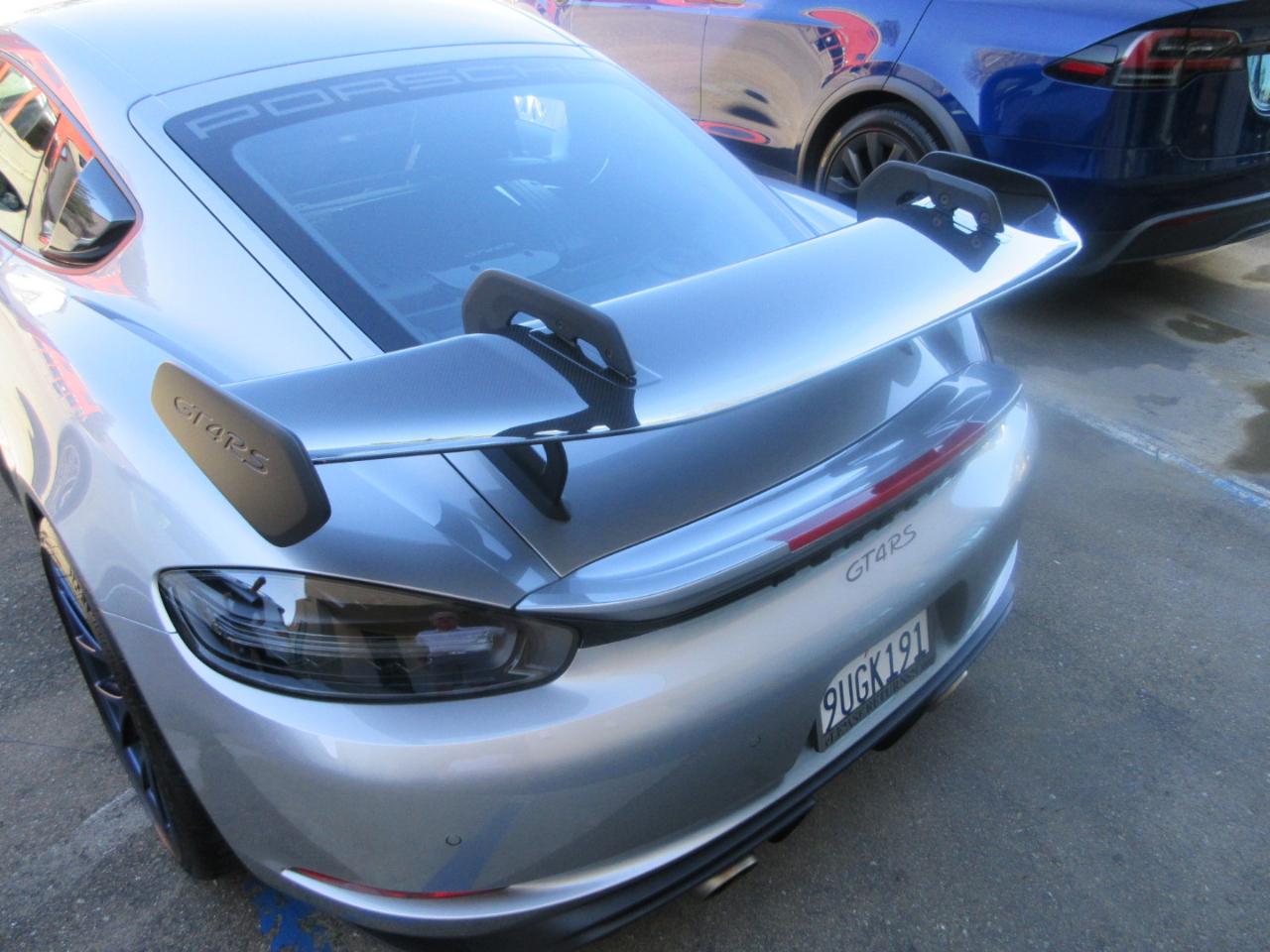 Porsche 718 Cayman  2023