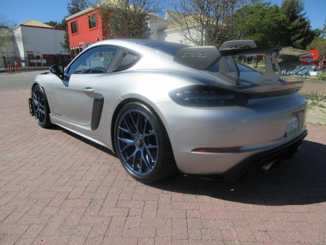 Porsche 718 Cayman  2023