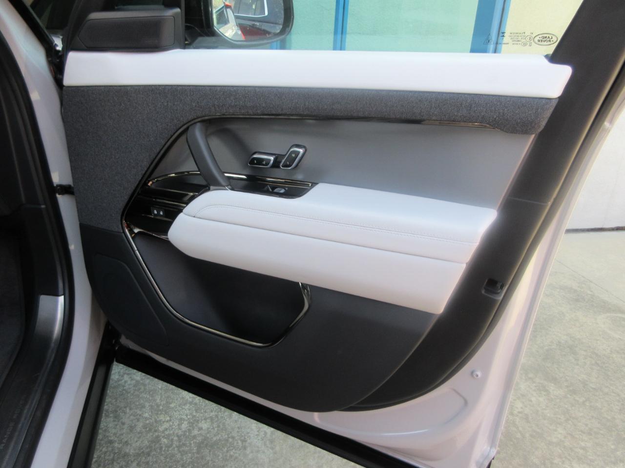 Land Rover Range Rover Sport  2024