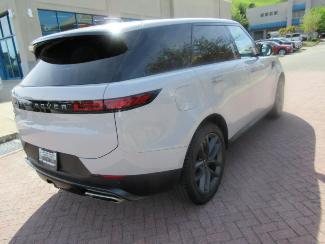 Land Rover Range Rover Sport  2024