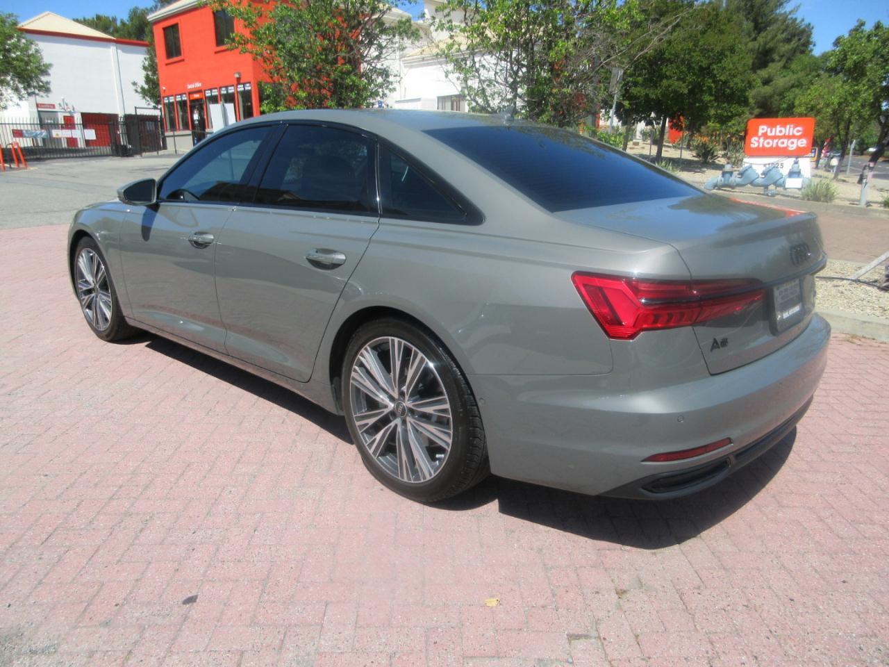 Audi A6 Sedan  2023
