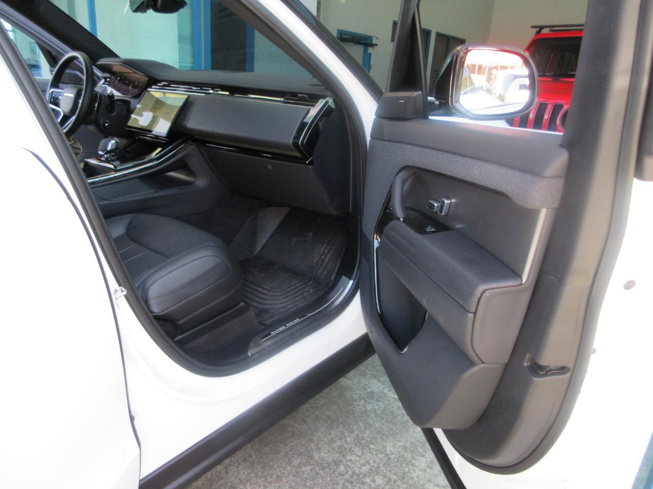 Land Rover Range Rover Sport P360 SE 2025