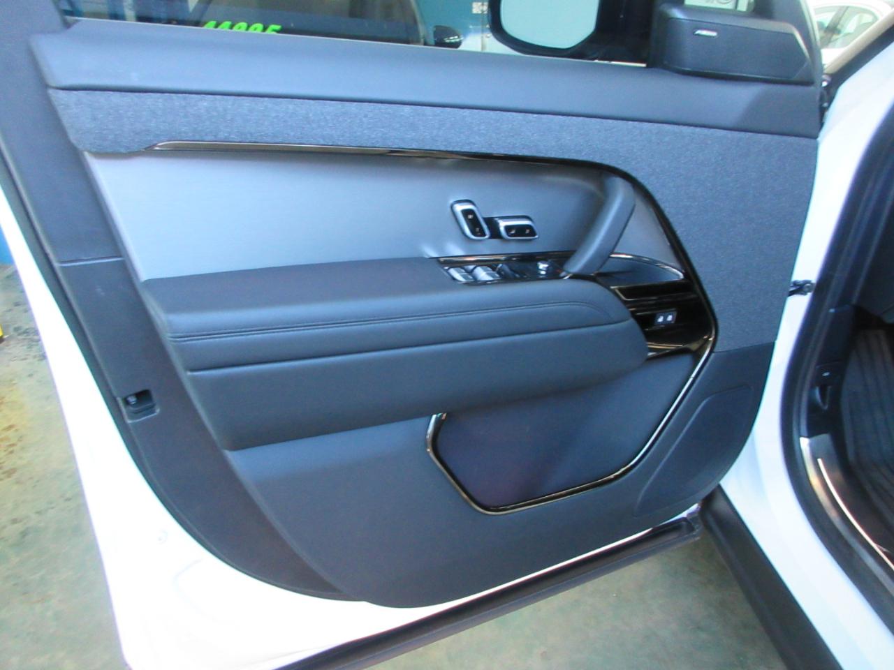 Land Rover Range Rover Sport  2025