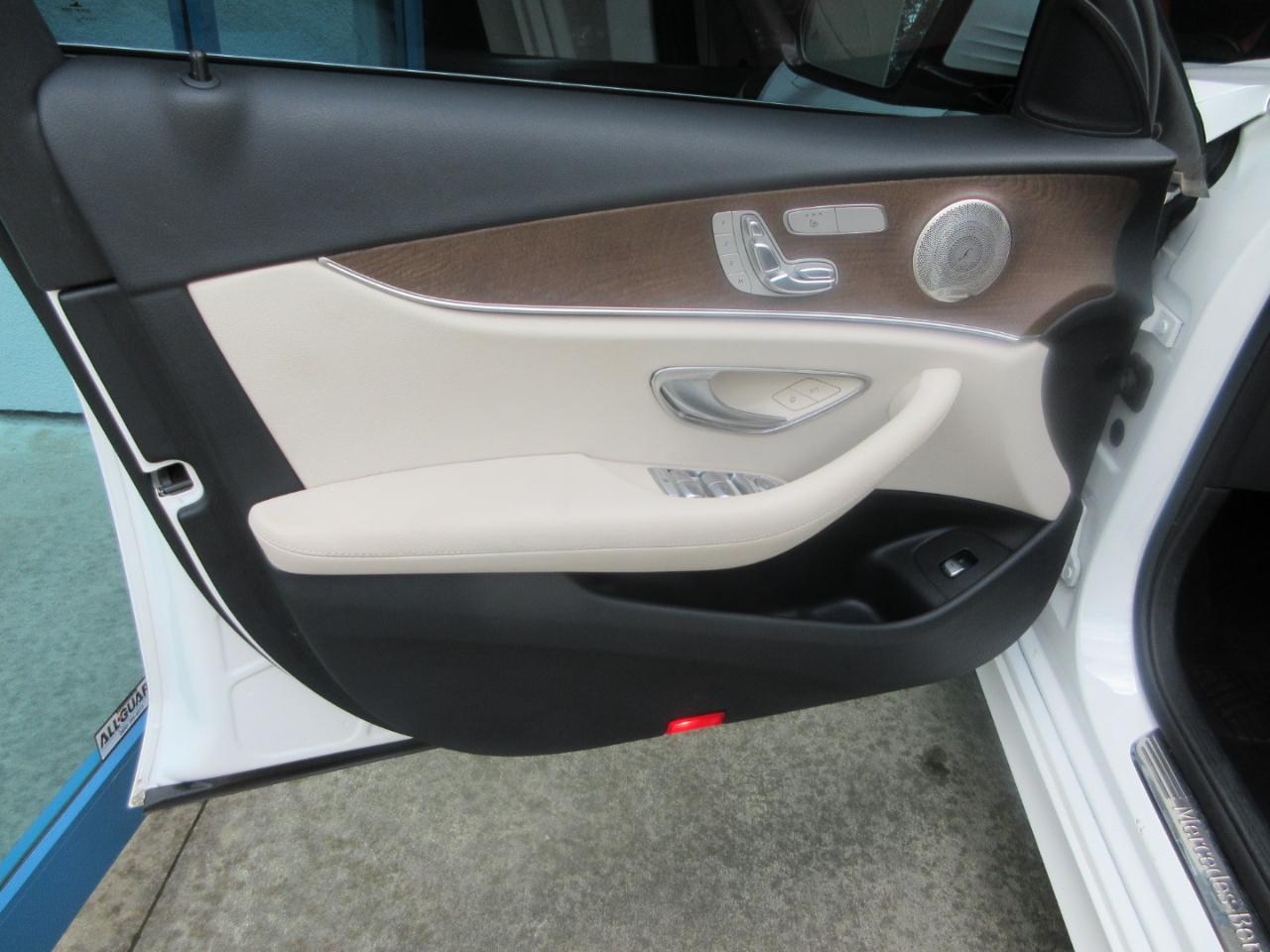 Mercedes-Benz E350  2021