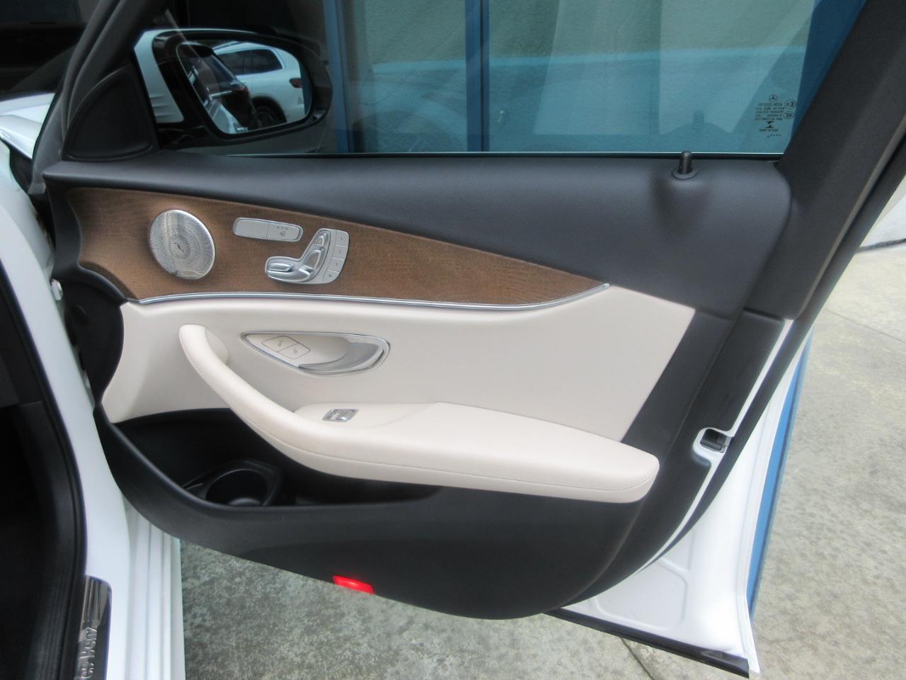 Mercedes-Benz E350  2021