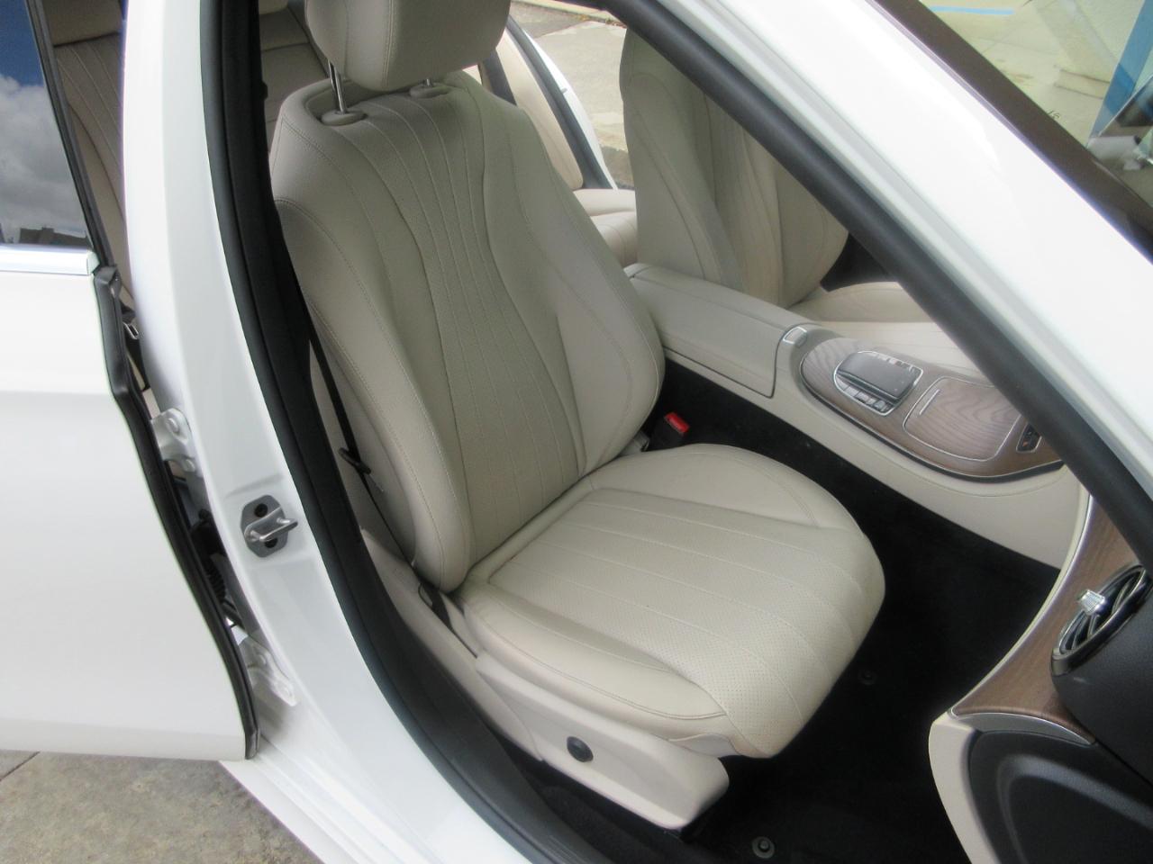 Mercedes-Benz E350  2021