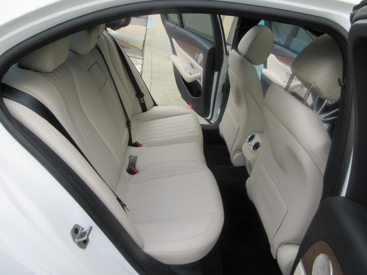 Mercedes-Benz E350  2021