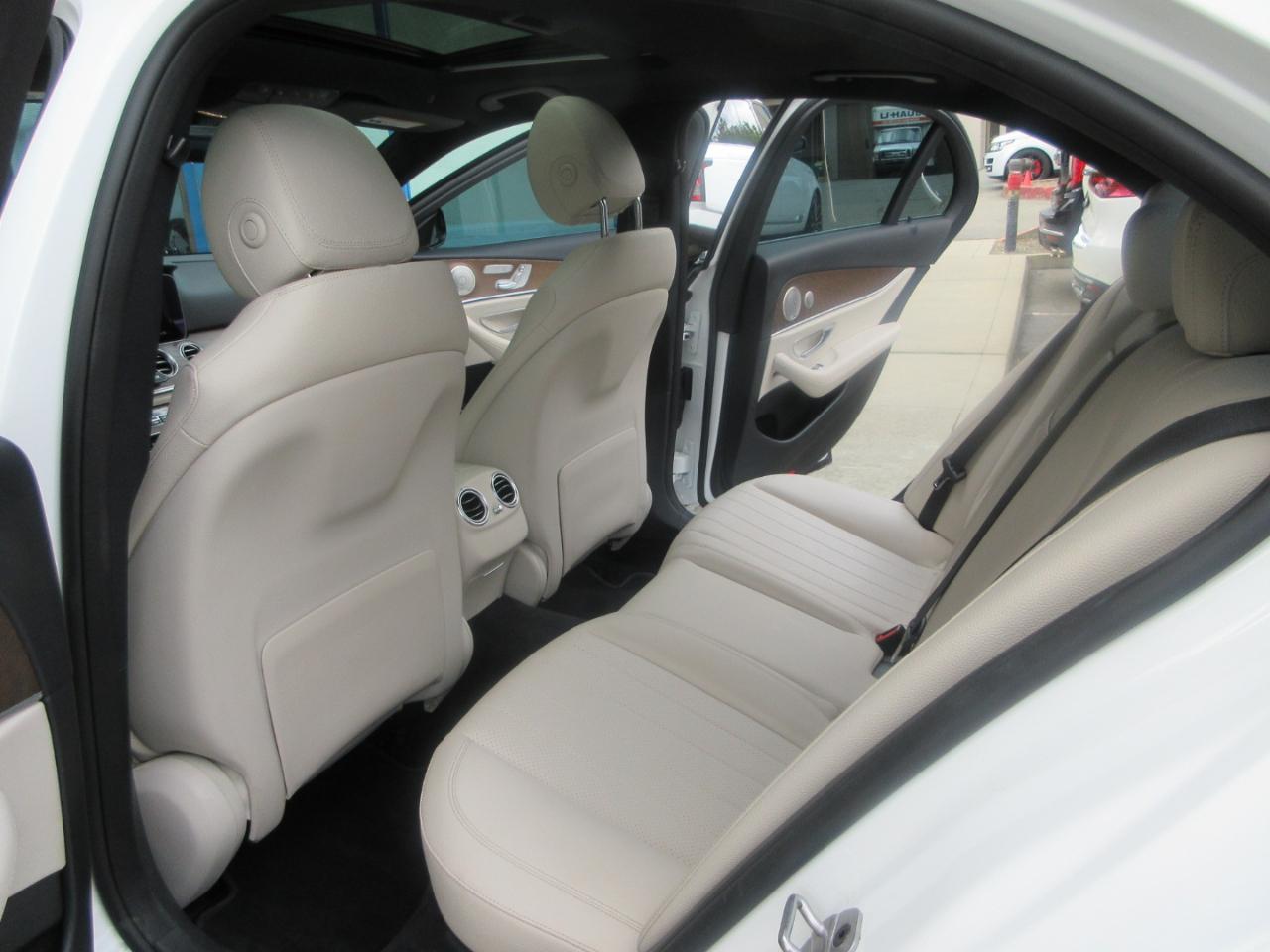 Mercedes-Benz E350  2021