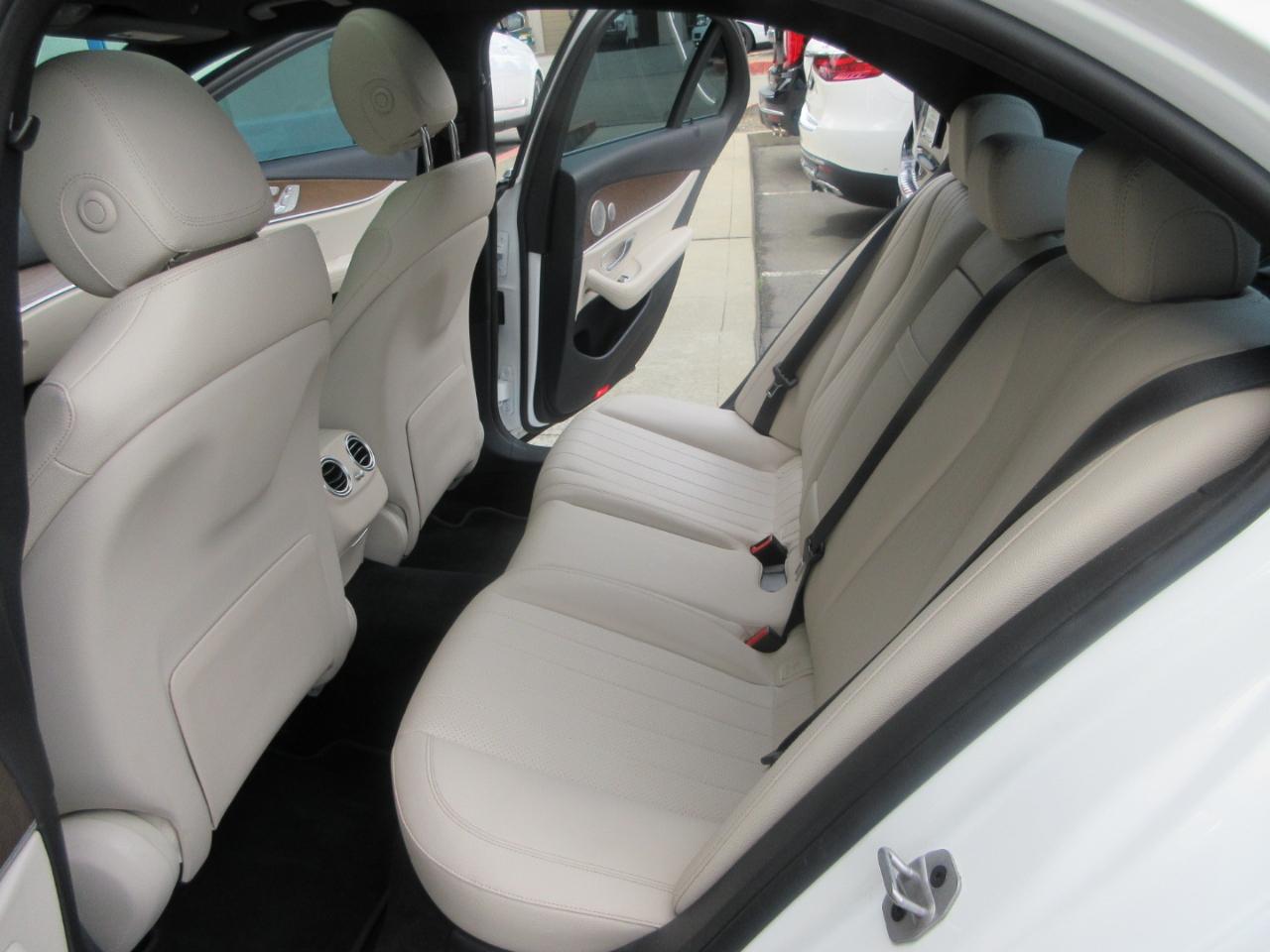 Mercedes-Benz E350  2021