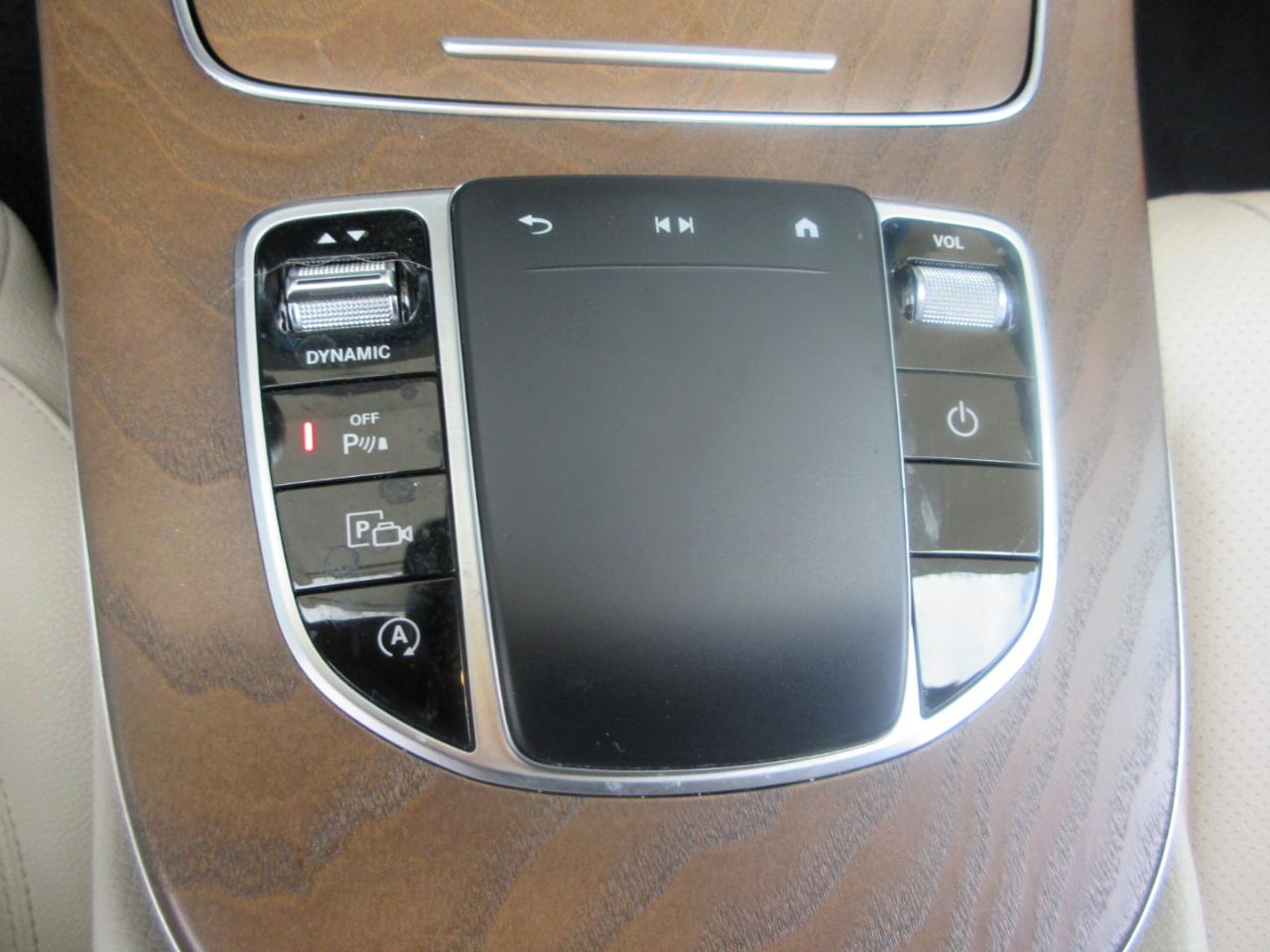 Mercedes-Benz E350  2021