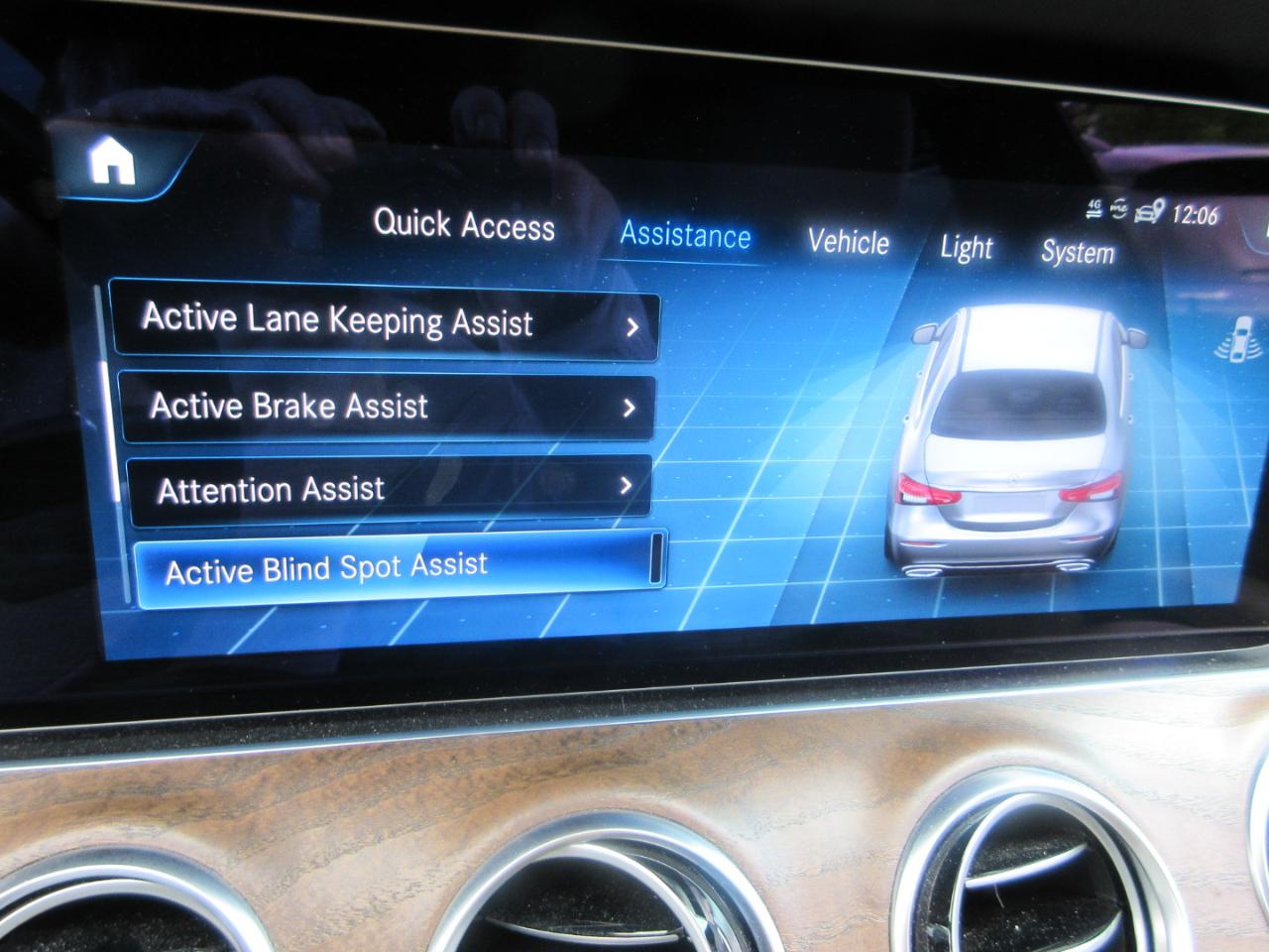 Mercedes-Benz E350  2021