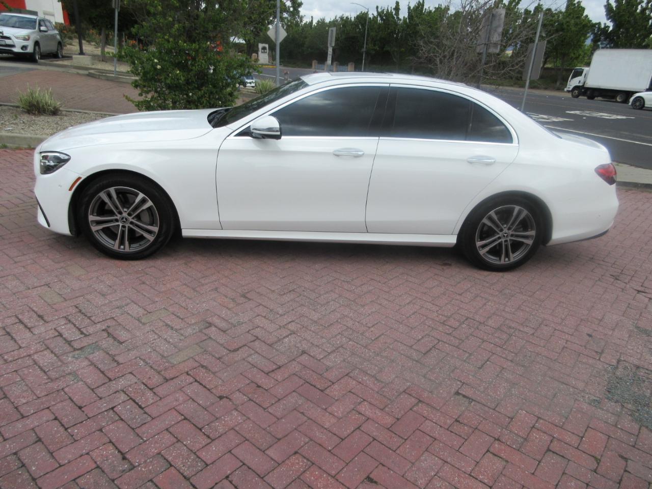 Mercedes-Benz E350  2021