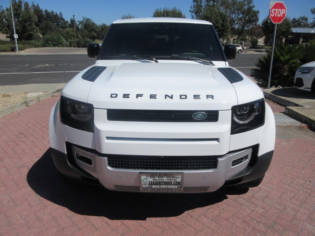 Land Rover Defender  2024