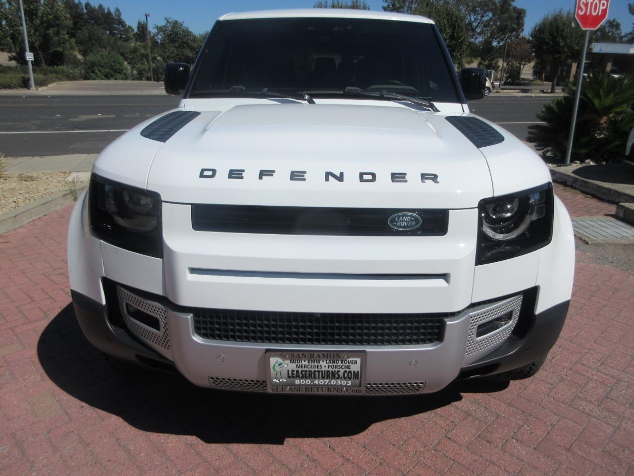 Land Rover Defender  2024