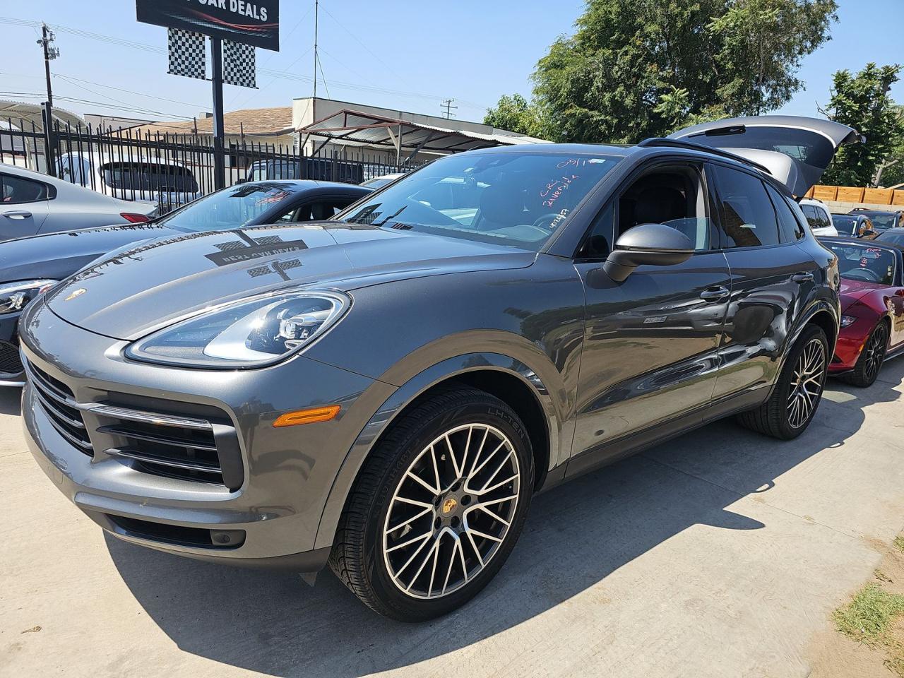 Porsche Cayenne  2021
