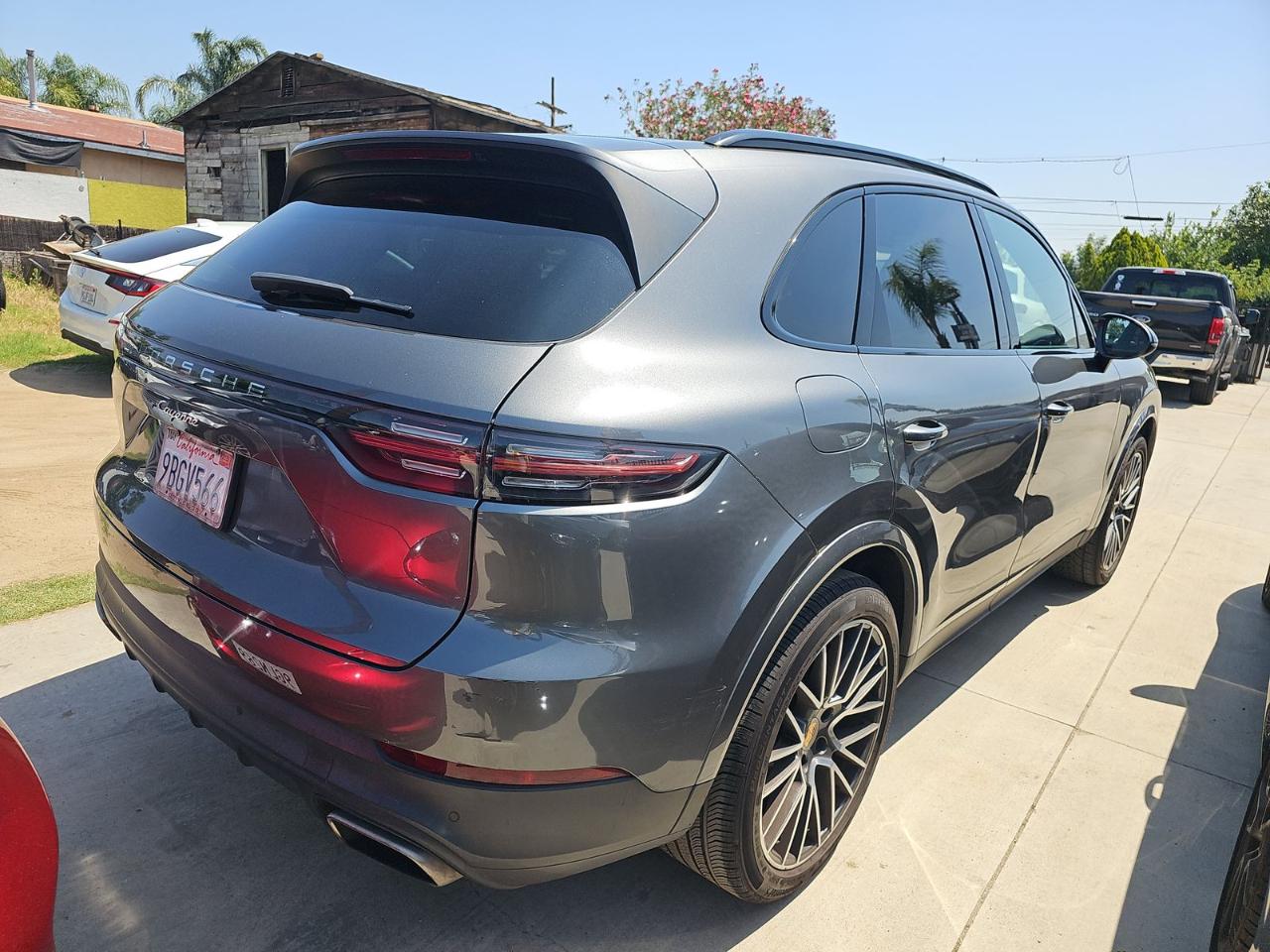 Porsche Cayenne  2021