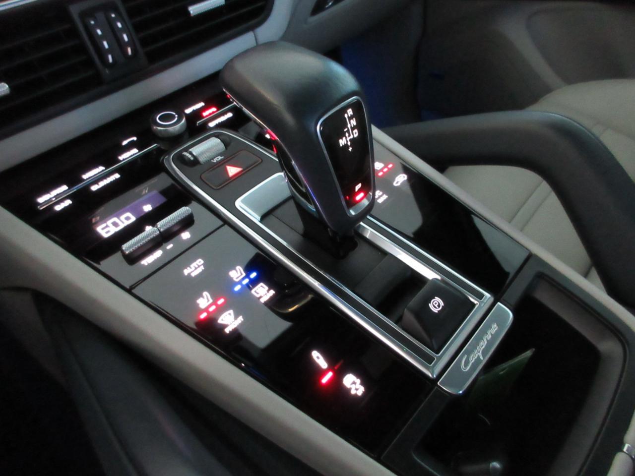 Porsche Cayenne  2021