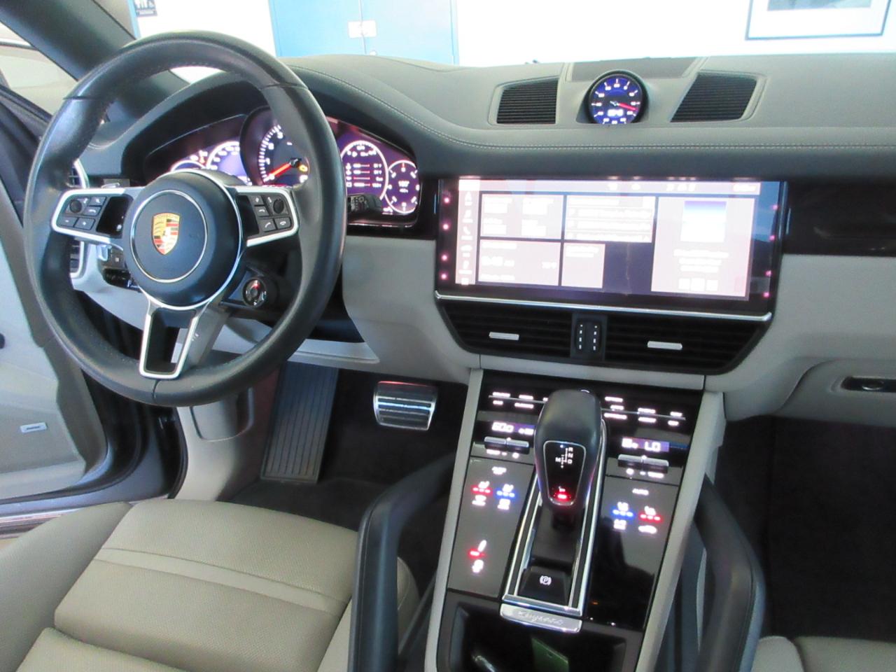 Porsche Cayenne  2021