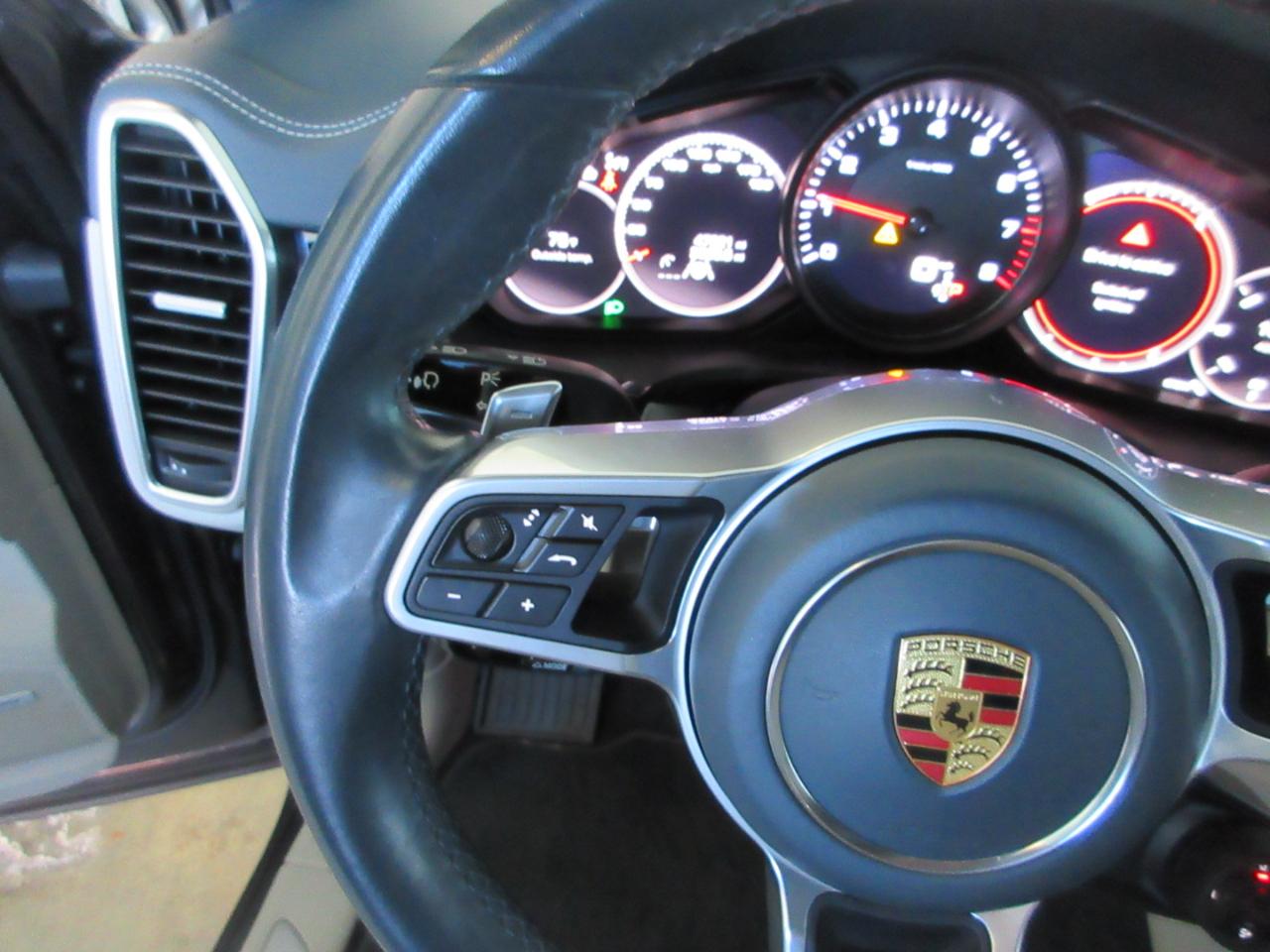 Porsche Cayenne  2021