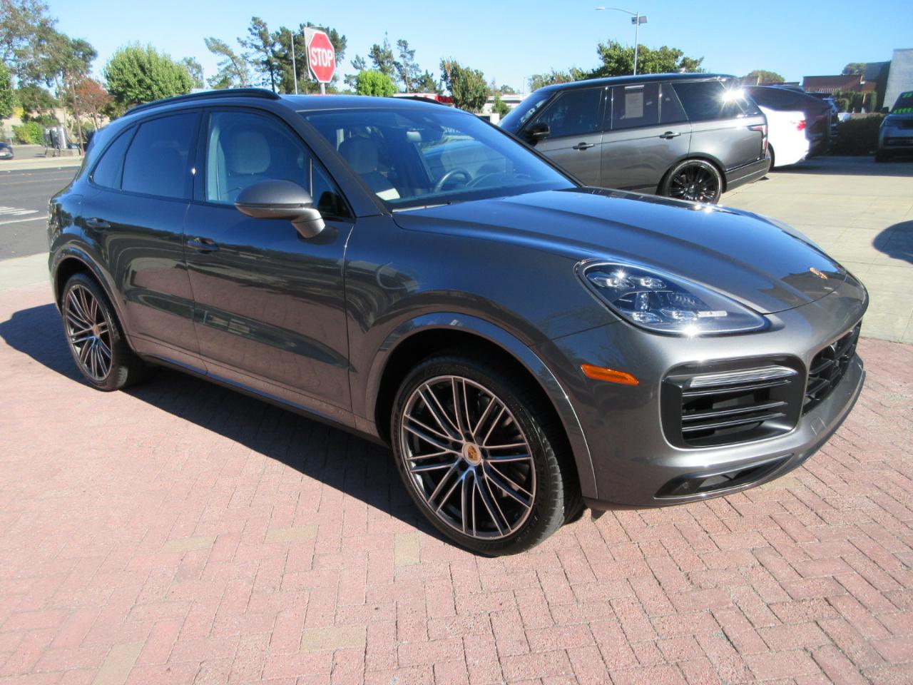 Porsche Cayenne  2021