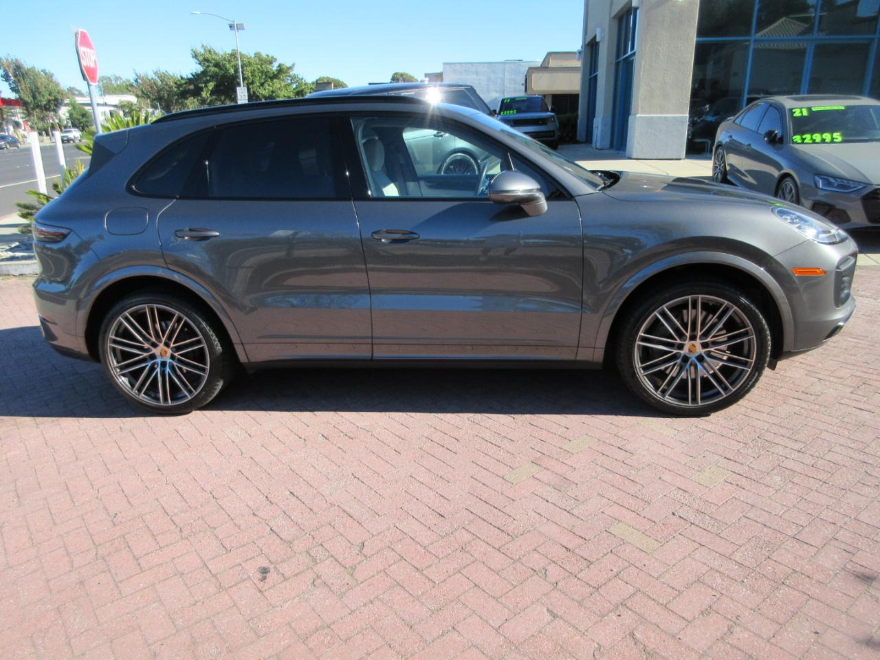 Porsche Cayenne  2021