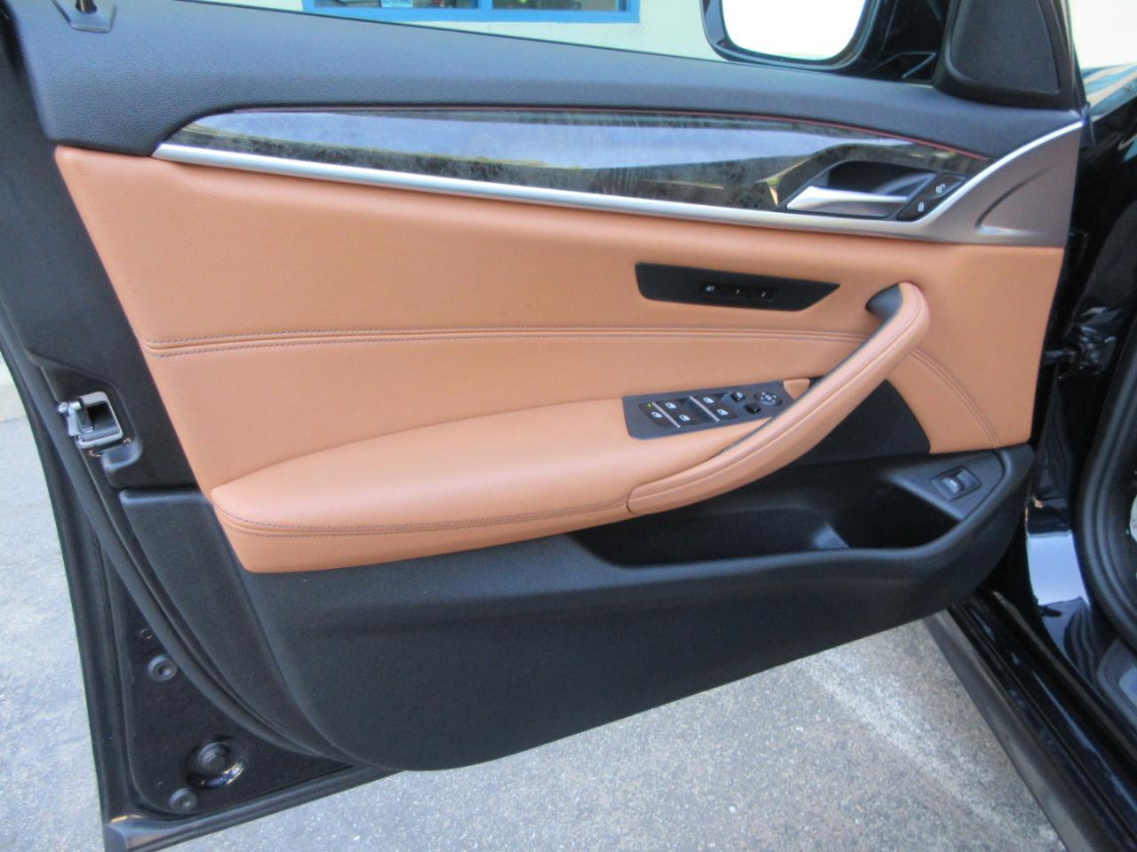 BMW 540i  2023