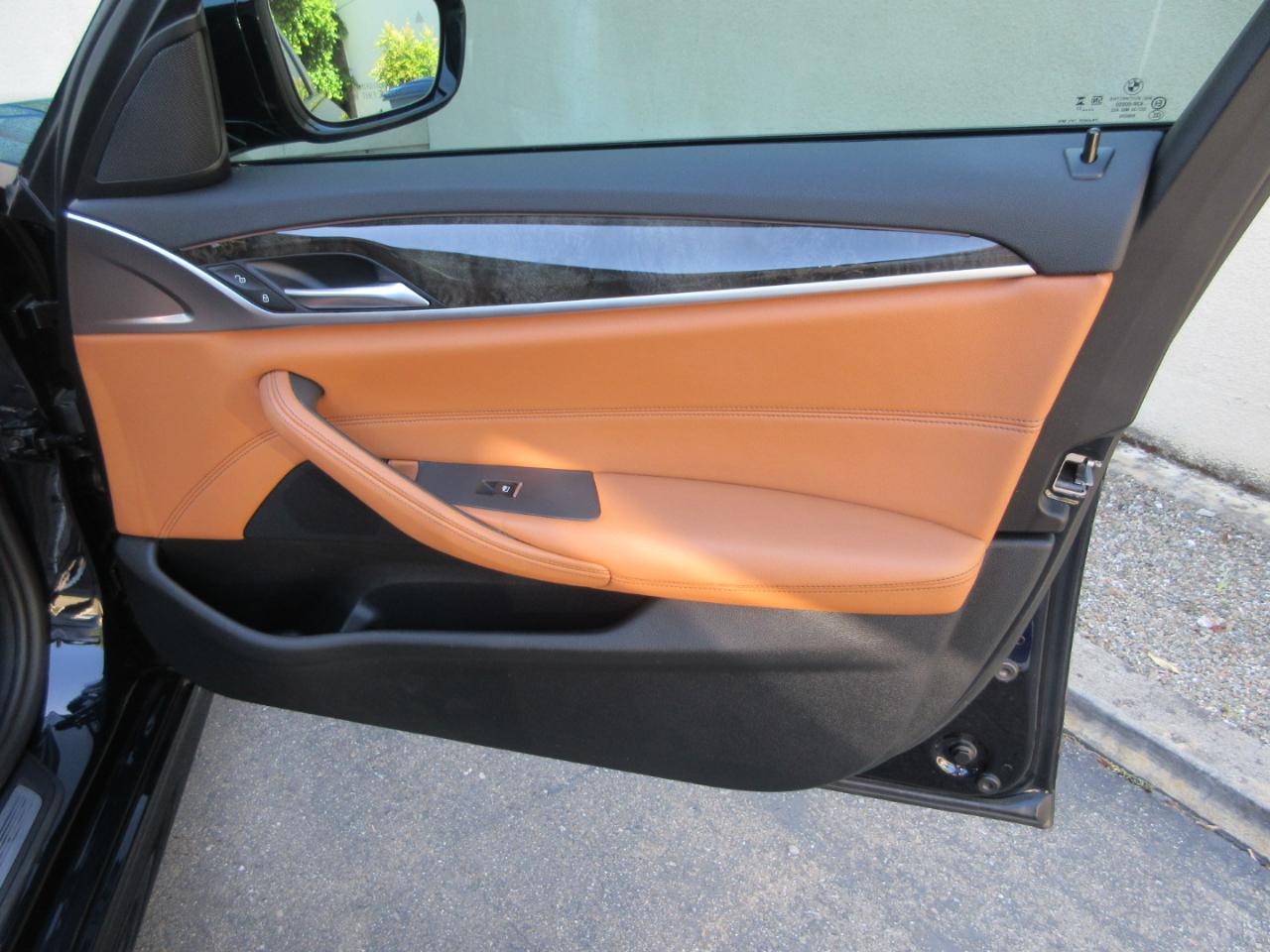 BMW 540i  2023