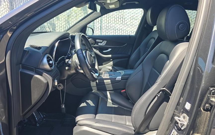 Mercedes-Benz GLC GLC 300 4MATIC SUV 2022