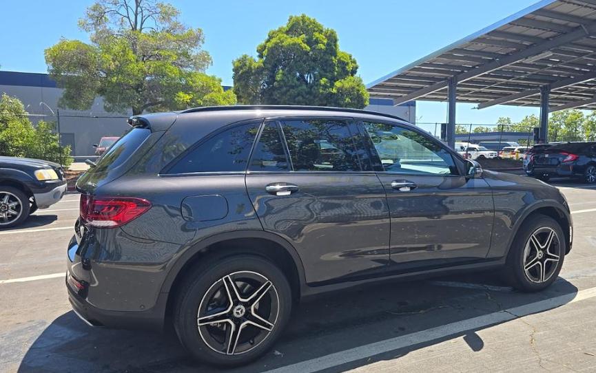 Mercedes-Benz GLC GLC 300 4MATIC SUV 2022