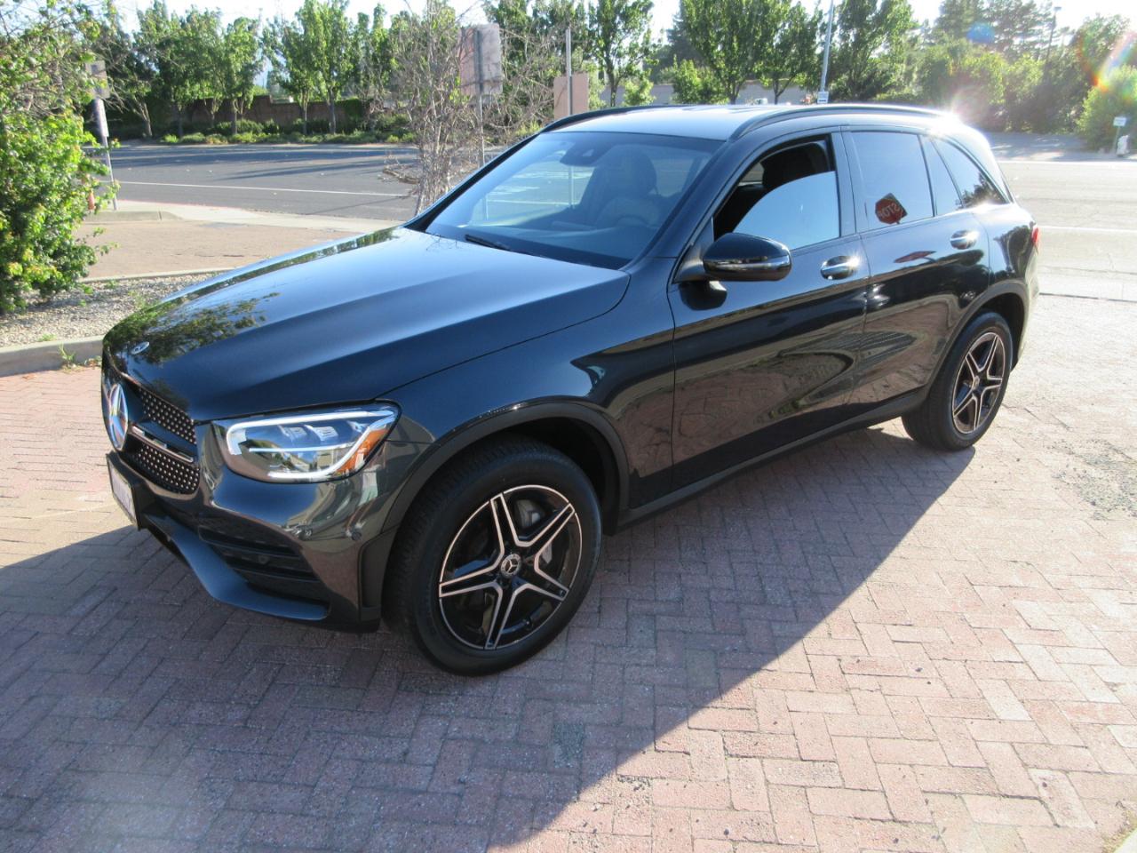 2022 Mercedes-Benz GLC 300 4MATIC**AMG*NIGHT*PREMIUM PKGS*