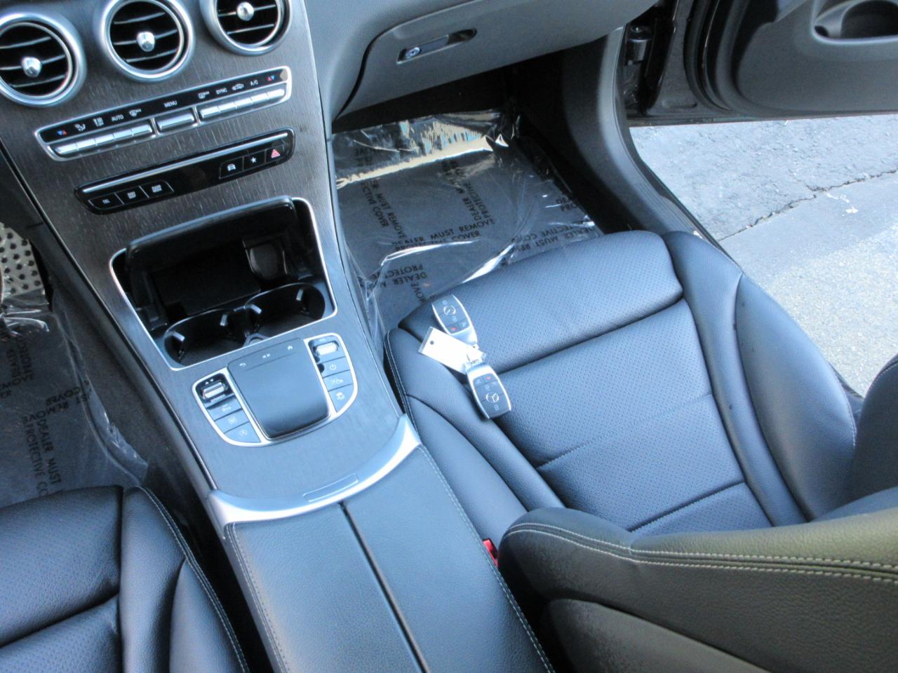 Mercedes-Benz GLC  2022