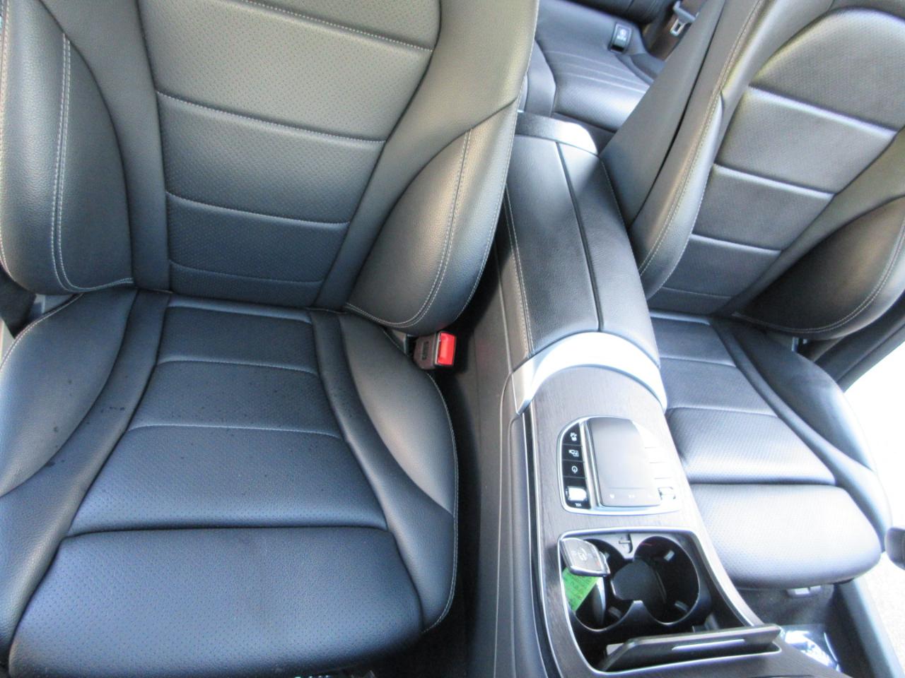 Mercedes-Benz GLC  2022