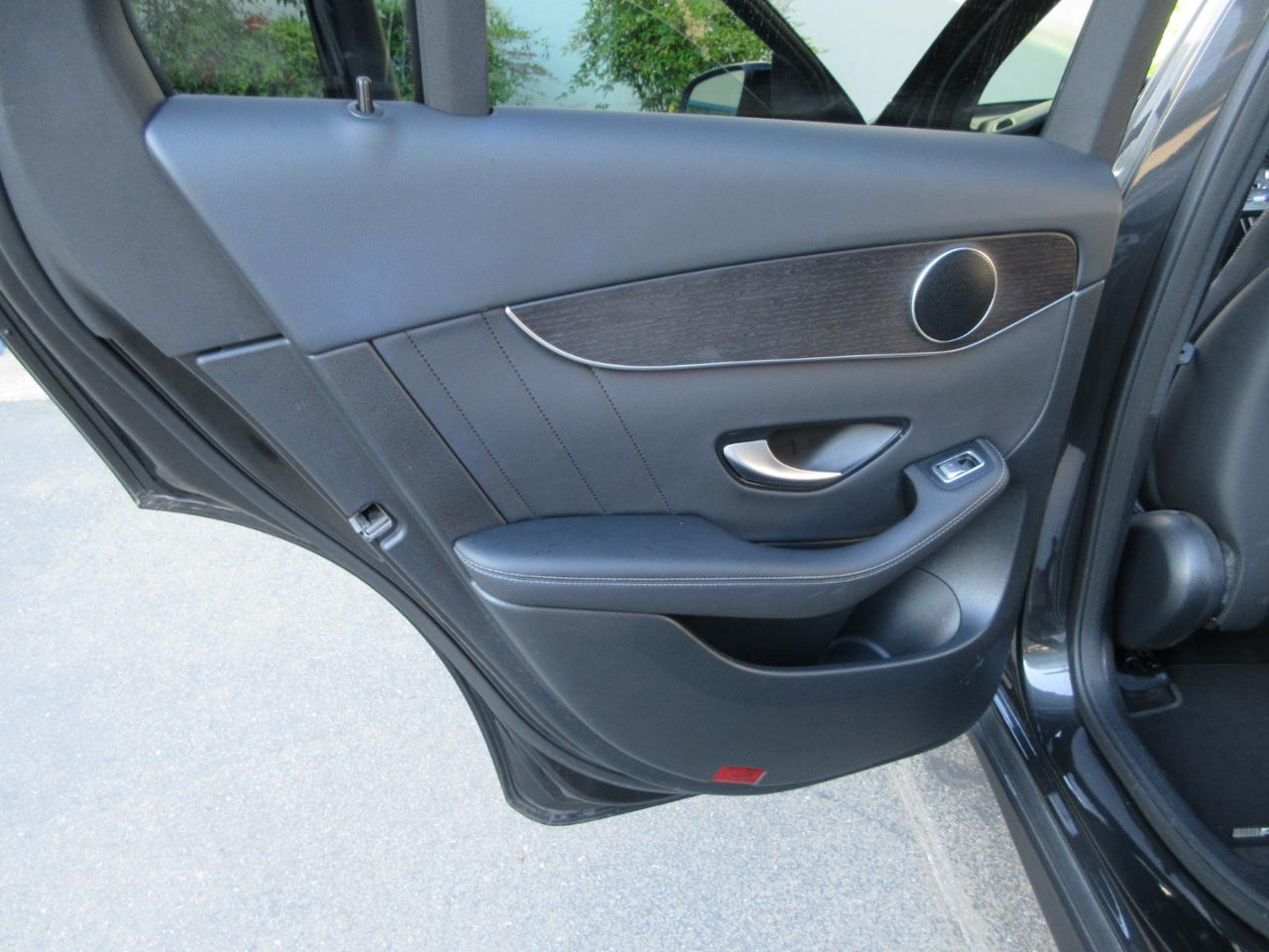 Mercedes-Benz GLC  2022