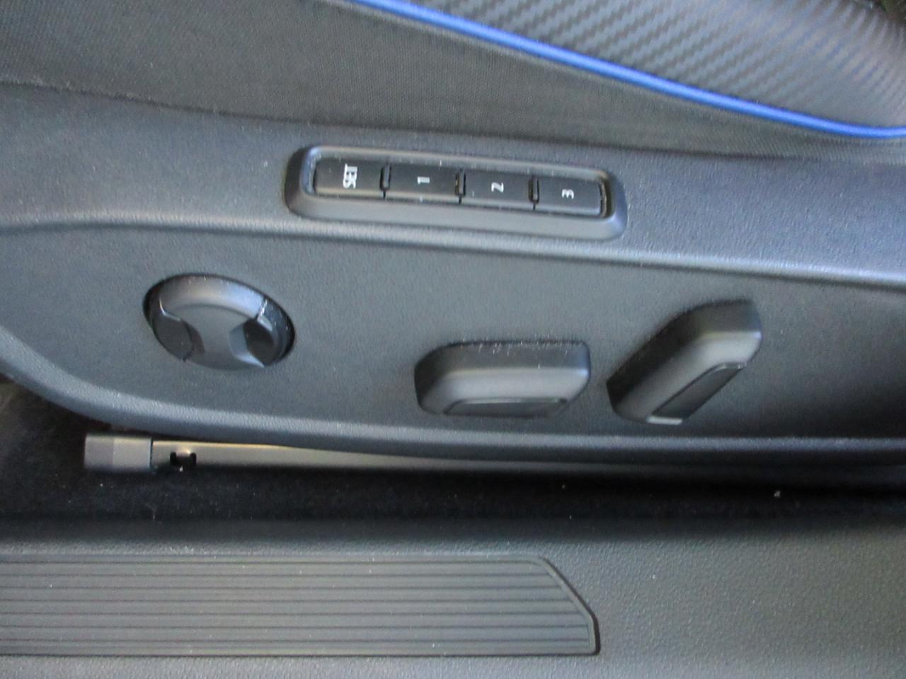 Volkswagen Golf R  2022